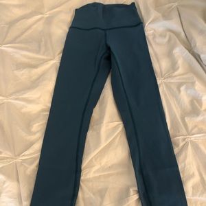 Wunder Under Hi-Rise 7/8 Tight Full-OnLuxtreme 25
